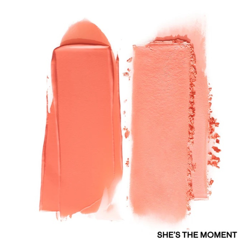 “She’s the Moment” MAJOR HEADLINES DOUBLE-TAKE CRÈME & POWDER BLUSH DUO